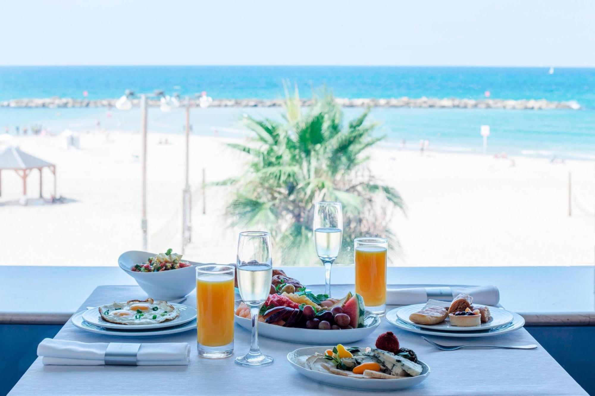 Renaissance Tel Aviv Hotel Экстерьер фото