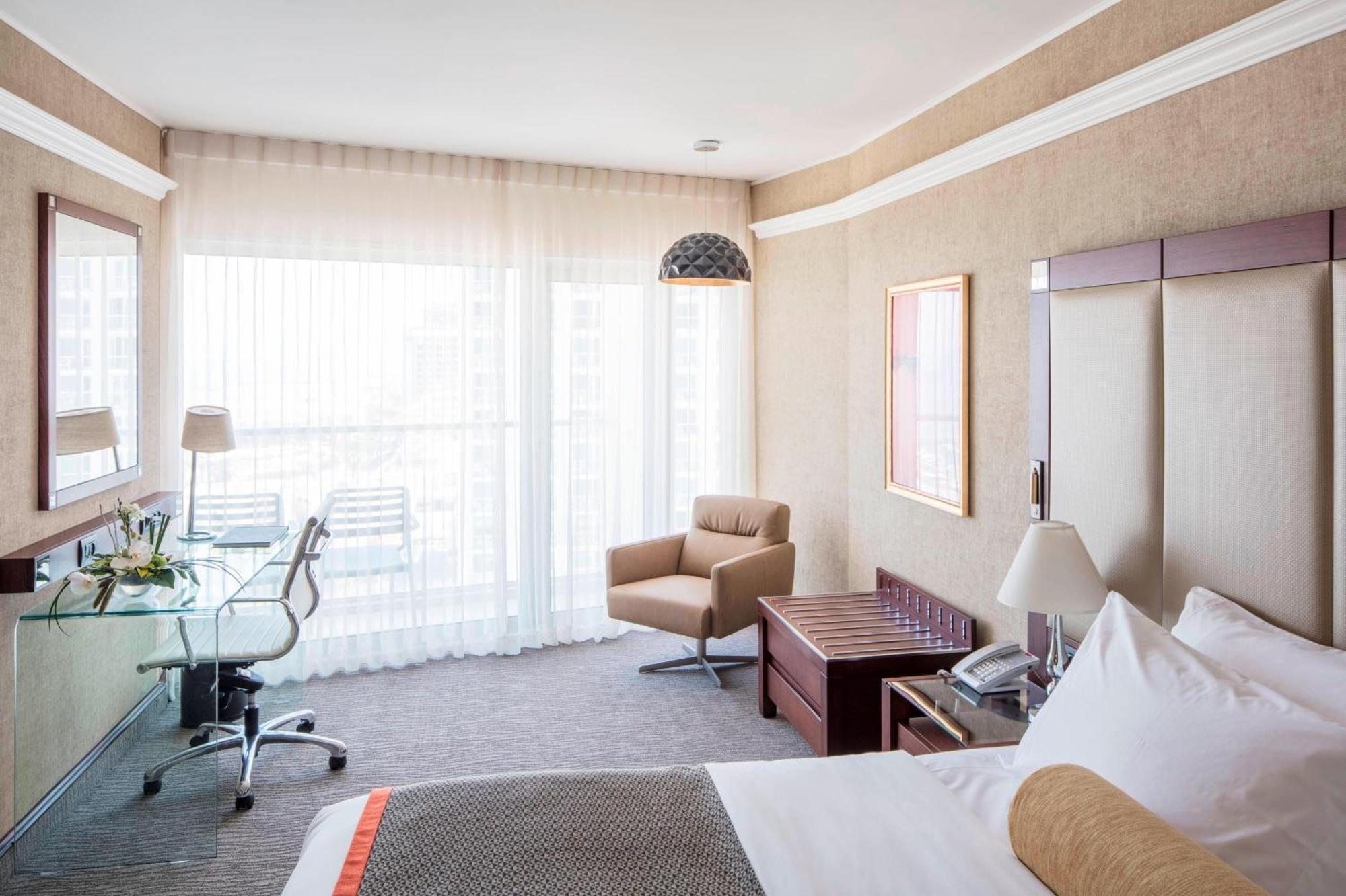 Renaissance Tel Aviv Hotel Экстерьер фото